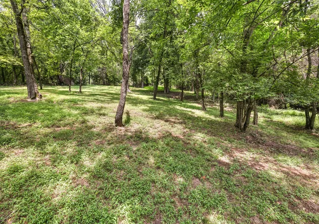 Photo 2 of Single family home for sale at 1116 Hitt Ln, Goodlettsville, TN 37072 | MLS# 3278505 | Listing updated on 2026-09-11