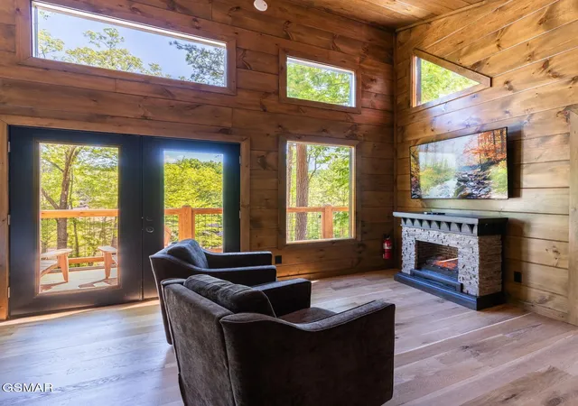 Photo 4 of Single family home for sale at 2672 Sulpher Springs Rd, Sevierville, TN 37862 | MLS# 3288492 | Listing updated on 2026-09-11