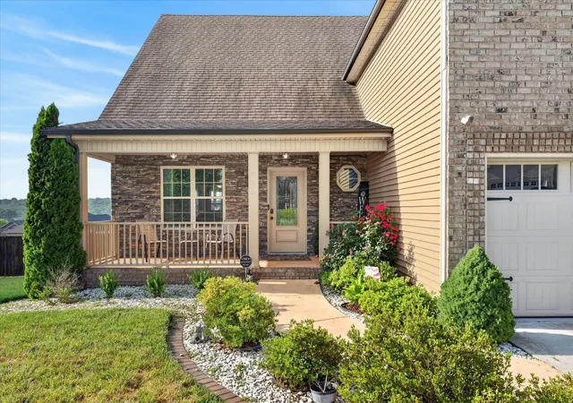 Photo 3 of Single family home for sale at 456 Mirren Cir, Clarksville, TN 37042 | MLS# 3269660 | Listing updated on 2026-09-14
