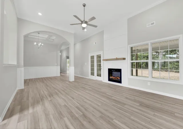 Photo 3 of Single family home for sale at 1037 Vendue Ave, Clarksville, TN 37042 | MLS# 3260319 | Listing updated on 2026-09-15