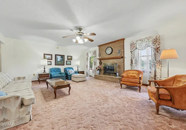 Photo 4 of Single family home for sale at 377 Thomas Loop Rd, Sevierville, TN 37876 | MLS# 3302125 | Listing updated on 2026-10-26
