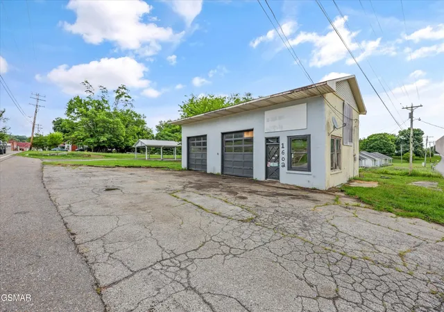 Photo 2 of Sale Pending at 1602 Main St, White Pine, TN 37890 | MLS# 3264196 | Listing updated on 2026-09-14