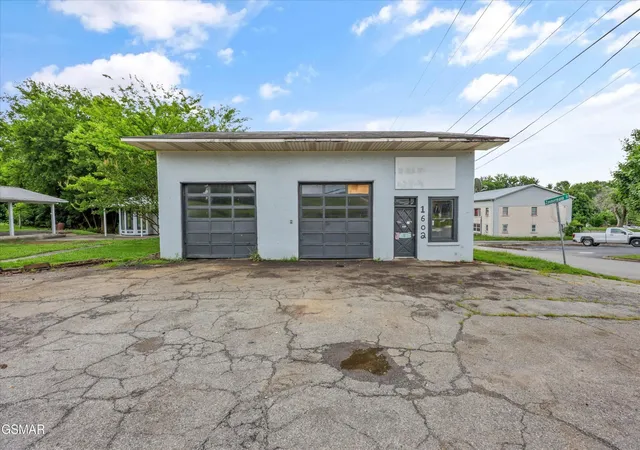 Photo 3 of Sale Pending at 1602 Main St, White Pine, TN 37890 | MLS# 3264196 | Listing updated on 2026-09-14