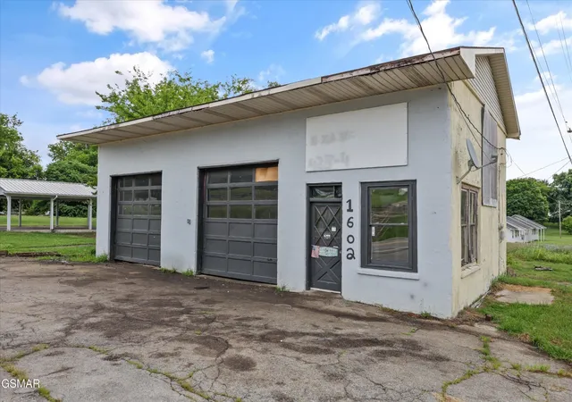 Photo 4 of Sale Pending at 1602 Main St, White Pine, TN 37890 | MLS# 3264196 | Listing updated on 2026-09-14