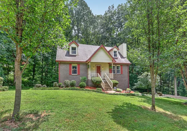 Photo 2 of Single family home for sale at 1011 Valley Ln, White House, TN 37188 | MLS# 3261941 | Listing updated on 2026-09-15
