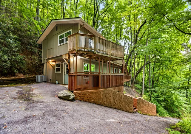 Photo 1 of Single family home for sale at 903 Heiden Ct, Gatlinburg, TN 37738 | MLS# 3510503 | Listing updated on 2026-09-28
