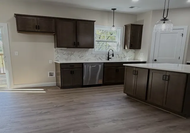 Photo 3 of Single family home for sale at 1205 Buckingham Pl, Cookeville, TN 38501 | MLS# 3264032 | Listing updated on 2026-09-15