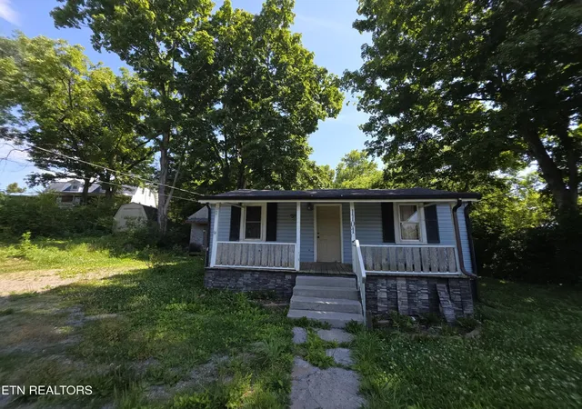 Photo 1 of Single family home for sale at 1101 Beardshire St, Sweetwater, TN 37874 | MLS# 3261402 | Listing updated on 2026-09-12