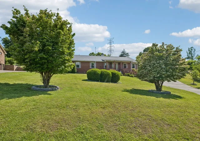 Photo 4 of Single family home for sale at 920 Kelly June Dr, Mount Juliet, TN 37122 | MLS# 3262963 | Listing updated on 2026-10-07