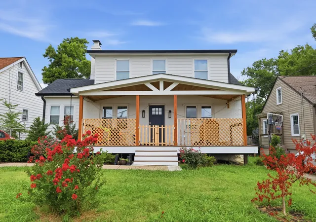 Photo 2 of Single family home for sale at 411 Edwin St, Nashville, TN 37207 | MLS# 3261967 | Listing updated on 2026-09-11