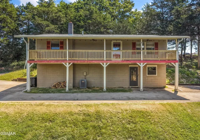 Photo 1 of Single family home for sale at 1420 Twin Oaks Rd, Sevierville, TN 37876 | MLS# 3298450 | Listing updated on 2026-10-21