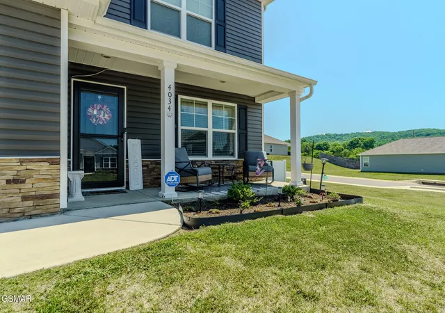 Photo 3 of Sale Pending at 4034 Wesoga Dr, Dandridge, TN 37725 | MLS# 3267500 | Listing updated on 2026-09-15