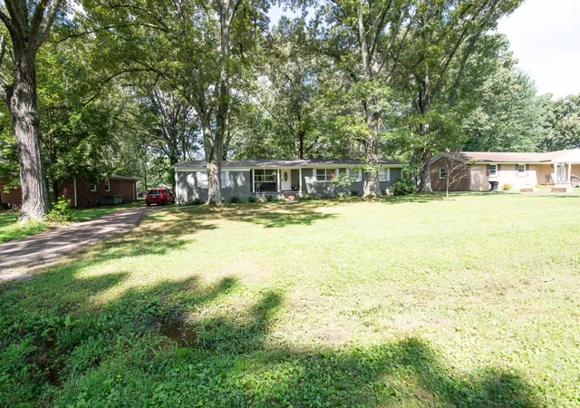Photo 3 of Single family home for sale at 207 Old Fort St, Tullahoma, TN 37388 | MLS# 3265767 | Listing updated on 2026-09-08