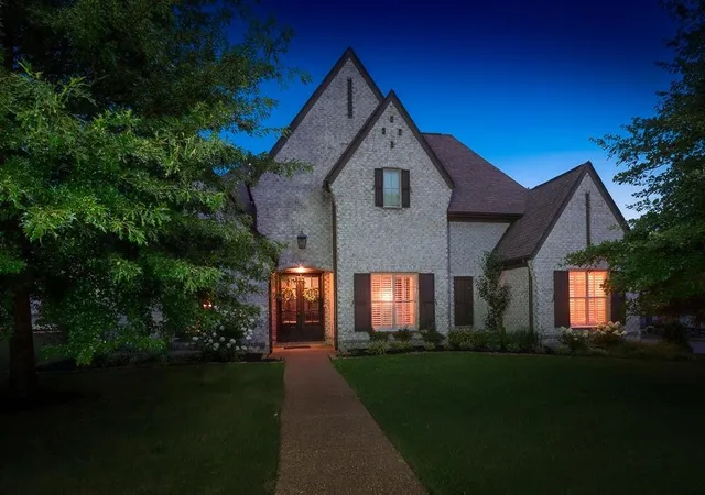 Photo 2 of Single family home for sale at 460 Saunders Crk Cir, Rossville, TN 38066 | MLS# 3262705 | Listing updated on 2026-09-13