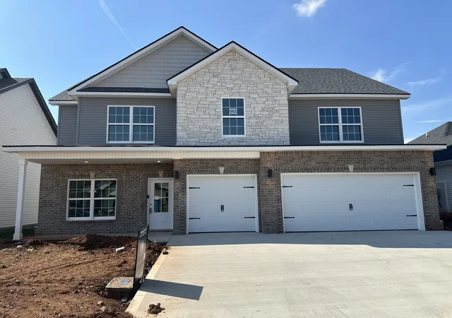 Photo 1 of Single family home for sale at 657 Woodrush Dr, Clarksville, TN 37040 | MLS# 3262751 | Listing updated on 2026-09-21