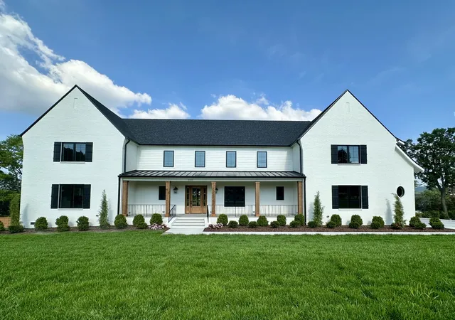 Photo 1 of Mansion for sale at 3300 Trimble Rd, Nashville, TN 37215 | MLS# 3269379 | Listing updated on 2026-09-14