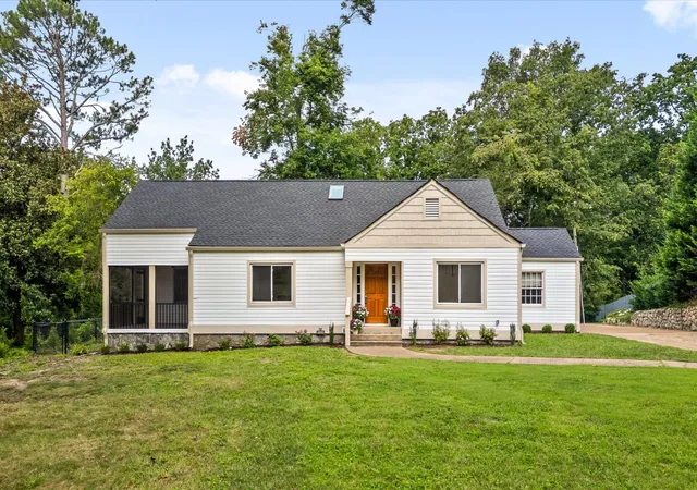 Photo 2 of Single family home for sale at 2821 Ozark Rd, Chattanooga, TN 37415 | MLS# 3262808 | Listing updated on 2026-09-21