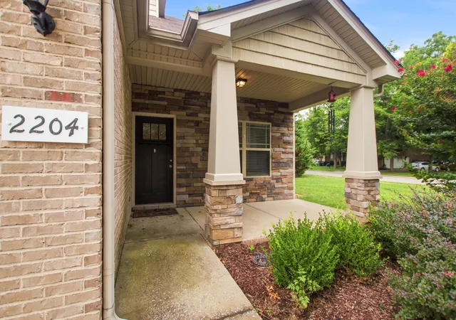 Photo 4 of Single family home for sale at 2204 Burnside Dr, Murfreesboro, TN 37128 | MLS# 3264271 | Listing updated on 2026-09-10