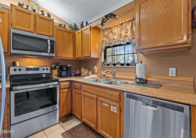 Photo 3 of Single family home for sale at 3226 Priscilla Hts Ln, Sevierville, TN 37862 | MLS# 3591690 | Listing updated on 2026-09-14