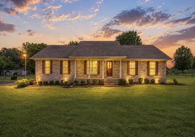 Single family home for sale at 442 S Military St, Loretto, TN 38469 | MLS# 3263315