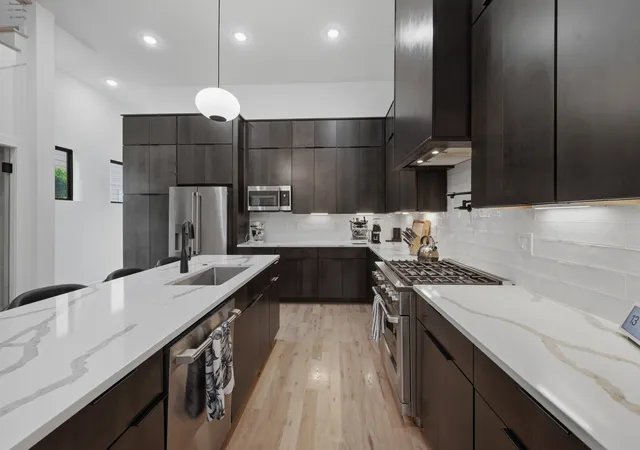 Photo 3 of Townhouse for sale at 607b Moore Ave, Nashville, TN 37203 | MLS# 3264008 | Listing updated on 2026-09-08