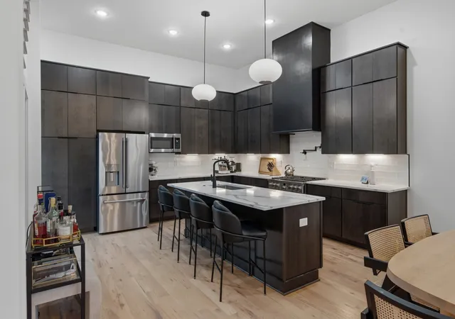 Photo 1 of Townhouse for sale at 607b Moore Ave, Nashville, TN 37203 | MLS# 3264008 | Listing updated on 2026-10-19