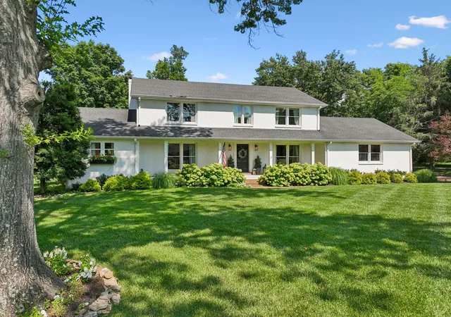 Photo 2 of Sale Pending at 5528 Saddlewood Ln, Brentwood, TN 37027 | MLS# 3316385 | Listing updated on 2026-10-01
