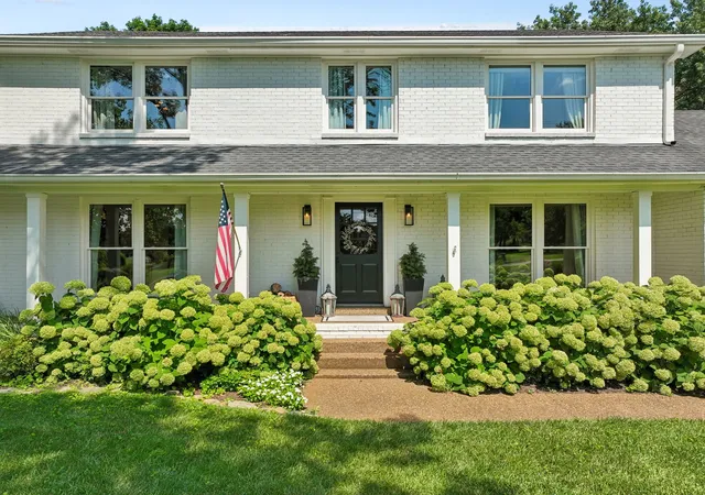 Photo 3 of Sale Pending at 5528 Saddlewood Ln, Brentwood, TN 37027 | MLS# 3316385 | Listing updated on 2026-10-01