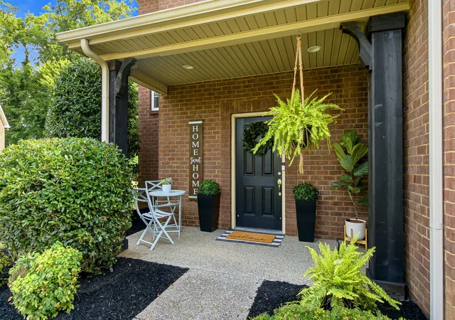Photo 3 of Single family home for sale at 162 Sandpiper Cir, Hendersonville, TN 37075 | MLS# 3265782 | Listing updated on 2026-10-05