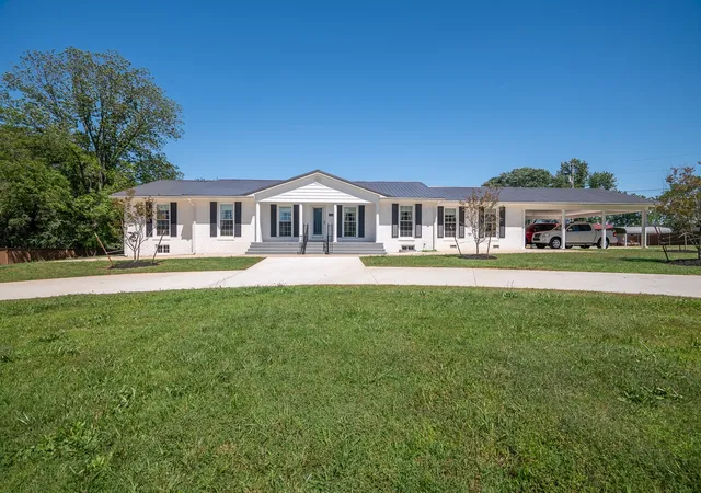 Photo 4 of Single family home for sale at 1448 Baker Ln, Lawrenceburg, TN 38464 | MLS# 3268547 | Listing updated on 2026-09-28