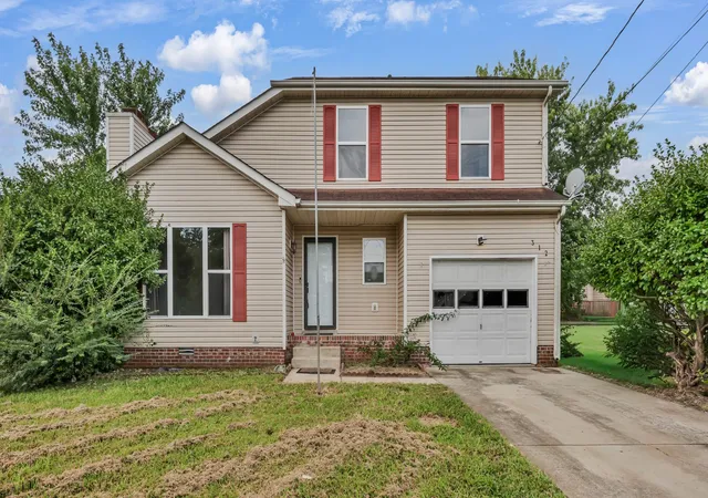 Photo 1 of Single family home for sale at 312 Broadmore Dr, Clarksville, TN 37042 | MLS# 3268549 | Listing updated on 2026-10-27