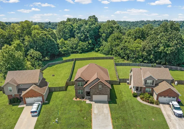 Photo 4 of Single family home for sale at 789 Banister Dr, Clarksville, TN 37042 | MLS# 3270126 | Listing updated on 2026-10-28
