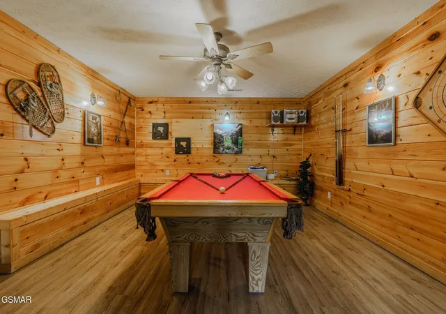 Photo 3 of Single family home for sale at 937 Ski Mountain Rd, Gatlinburg, TN 37738 | MLS# 3591692 | Listing updated on 2026-09-14