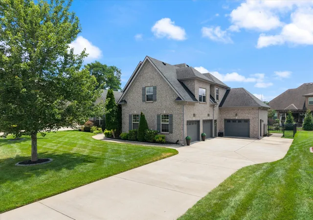 Photo 3 of Single family home for sale at 730 Dallas Ct, Murfreesboro, TN 37130 | MLS# 3264270 | Listing updated on 2026-09-13