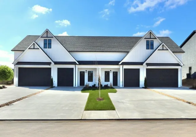 Photo 2 of Townhouse for sale at 3244 Green Turtle Lane Ne, Cleveland, TN 37323 | MLS# 3521159 | Listing updated on 2026-09-11
