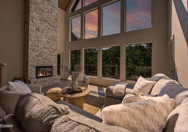 Photo 2 of Single family home for sale at 3047 Redtail Rd, Sevierville, TN 37862 | MLS# 3288511 | Listing updated on 2026-09-11