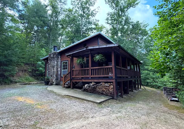 Photo 3 of Single family home for sale at 438 Country Sq Rd, Newport, TN 37821 | MLS# 3269122 | Listing updated on 2026-09-15
