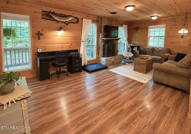 Photo 4 of Single family home for sale at 438 Country Sq Rd, Newport, TN 37821 | MLS# 3269122 | Listing updated on 2026-09-15