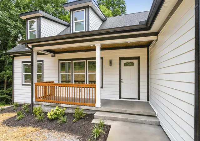 Photo 4 of Single family home for sale at 1007 Ballew Cir, Fairview, TN 37062 | MLS# 3270619 | Listing updated on 2026-09-10
