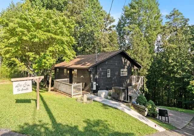 Photo 1 of Single family home for sale at 1635 S Mountain View Rd, Sevierville, TN 37876 | MLS# 3305338 | Listing updated on 2026-10-22