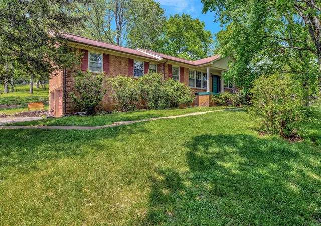 Photo 1 of Single family home for sale at 483 Franklin Rd, Franklin, TN 37069 | MLS# 3271039 | Listing updated on 2026-09-15