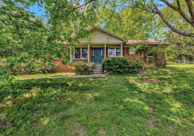 Photo 2 of Single family home for sale at 483 Franklin Rd, Franklin, TN 37069 | MLS# 3271039 | Listing updated on 2026-09-15