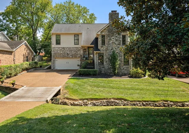 Photo 1 of Single family home for sale at 154b Spring Valley Rd, Nashville, TN 37214 | MLS# 3270541 | Listing updated on 2026-09-14
