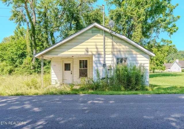 Photo 1 of Single family home for sale at 3208 Black Oak St, Pigeon Forge, TN 37863 | MLS# 3278486 | Listing updated on 2026-09-11