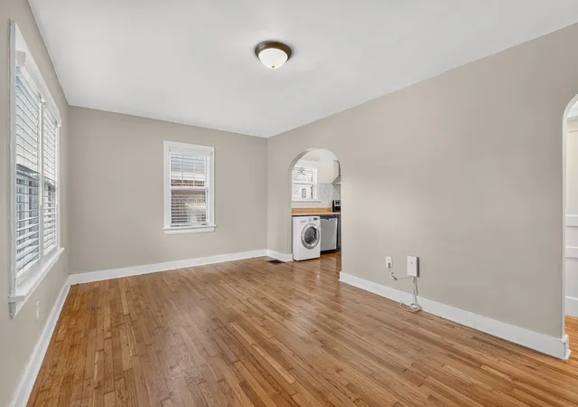 Photo 4 of Single family home for sale at 925 W Eastland Ave, Nashville, TN 37206 | MLS# 3288147 | Listing updated on 2026-09-14
