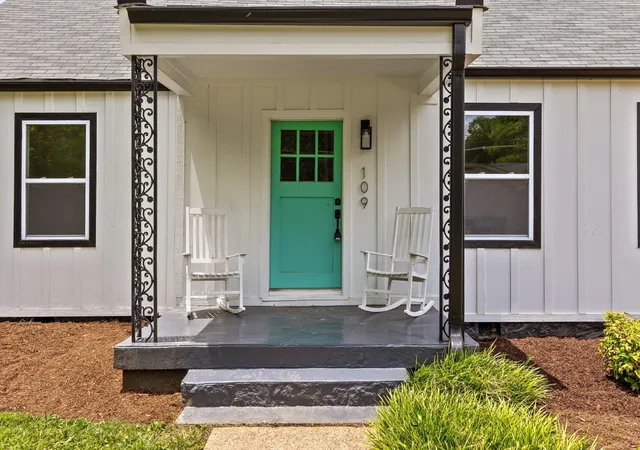 Photo 3 of Single family home for sale at 109 Anderson Dr, Chattanooga, TN 37421 | MLS# 3298169 | Listing updated on 2026-09-11