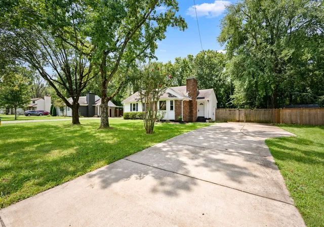 Photo 1 of Single family home for sale at 121 Sunnymeade Dr, Mount Juliet, TN 37122 | MLS# 3272077 | Listing updated on 2026-09-14