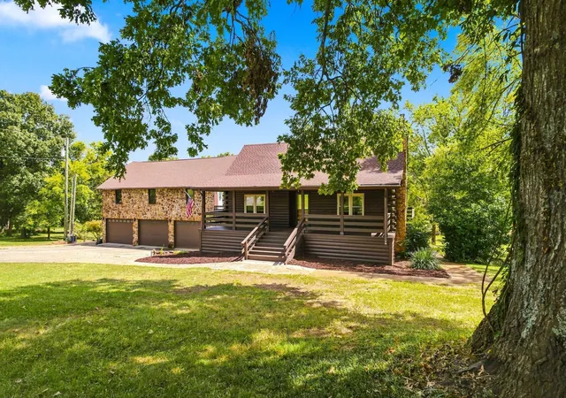 Photo 3 of Single family home for sale at 274 Hollandale Rd, La Vergne, TN 37086 | MLS# 3542486 | Listing updated on 2026-09-10