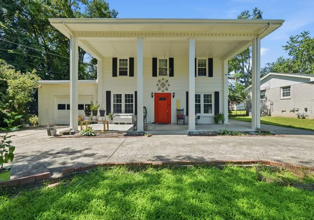 Photo 1 of Single family home for sale at 105 Aloha Ct, Hermitage, TN 37076 | MLS# 3318942 | Listing updated on 2026-10-03