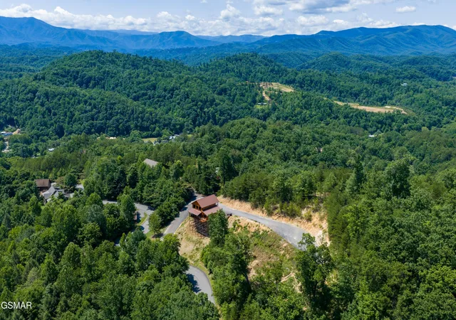 Photo 3 of Single family home for sale at 1904 Starr Bright Ln, Sevierville, TN 37876 | MLS# 3314628 | Listing updated on 2026-09-11